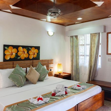 Sea View Lodge Баи-Сейнт-Энн Экстерьер фото