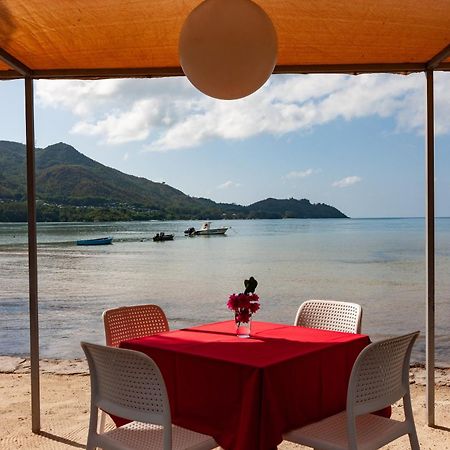 Sea View Lodge Баи-Сейнт-Энн Экстерьер фото