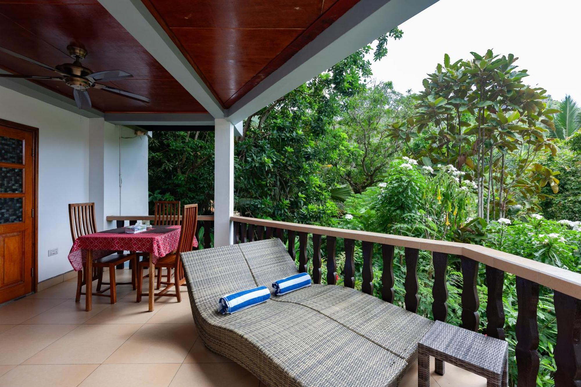 Sea View Lodge Баи-Сейнт-Энн Экстерьер фото