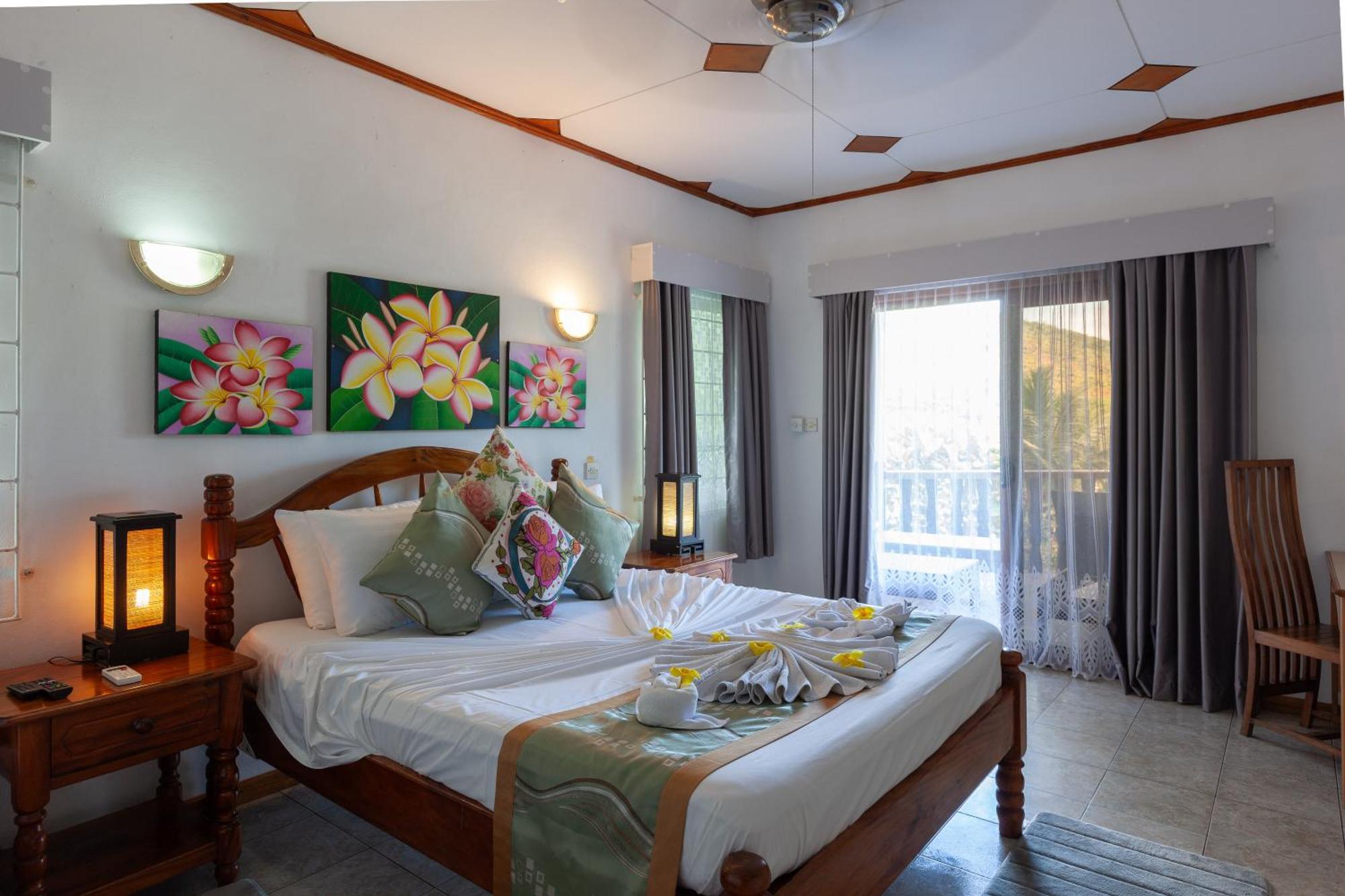 Sea View Lodge Баи-Сейнт-Энн Экстерьер фото