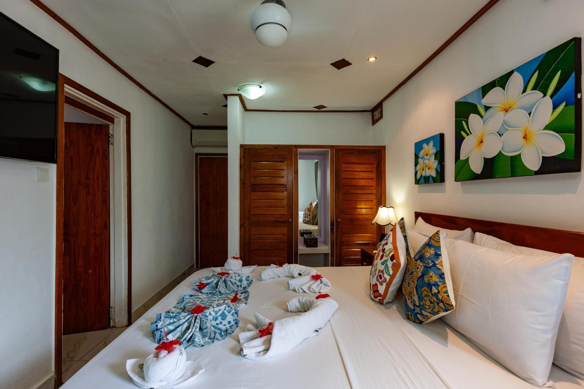 Sea View Lodge Баи-Сейнт-Энн Экстерьер фото