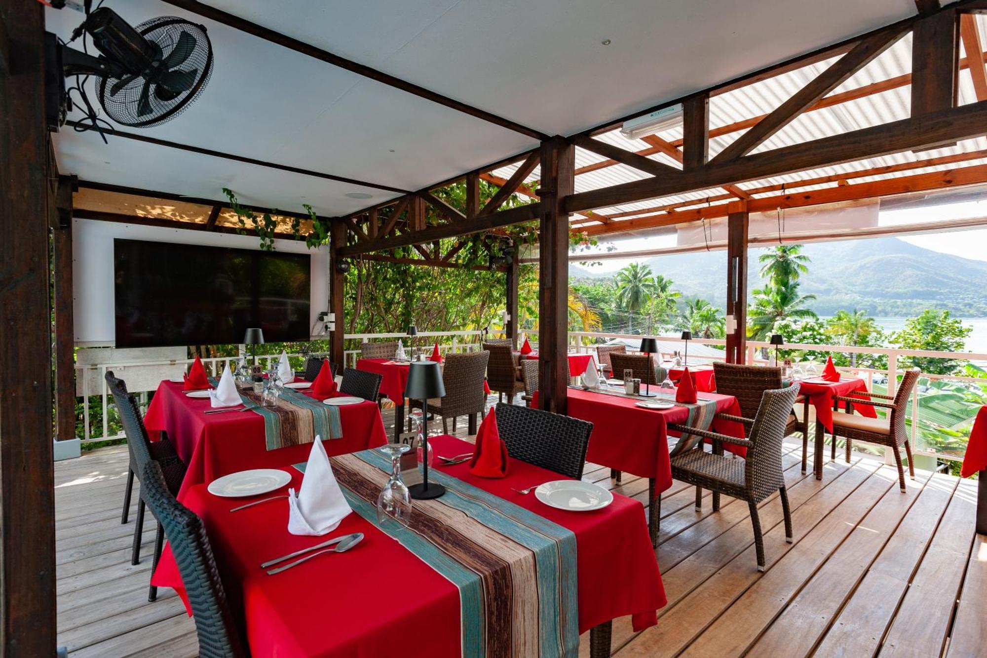 Sea View Lodge Баи-Сейнт-Энн Экстерьер фото